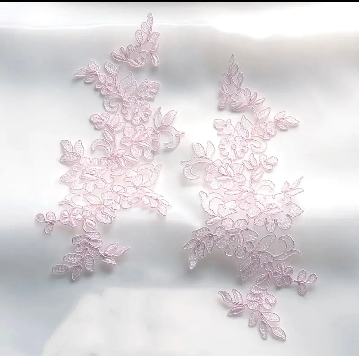 4 pcs E-Lace Applique