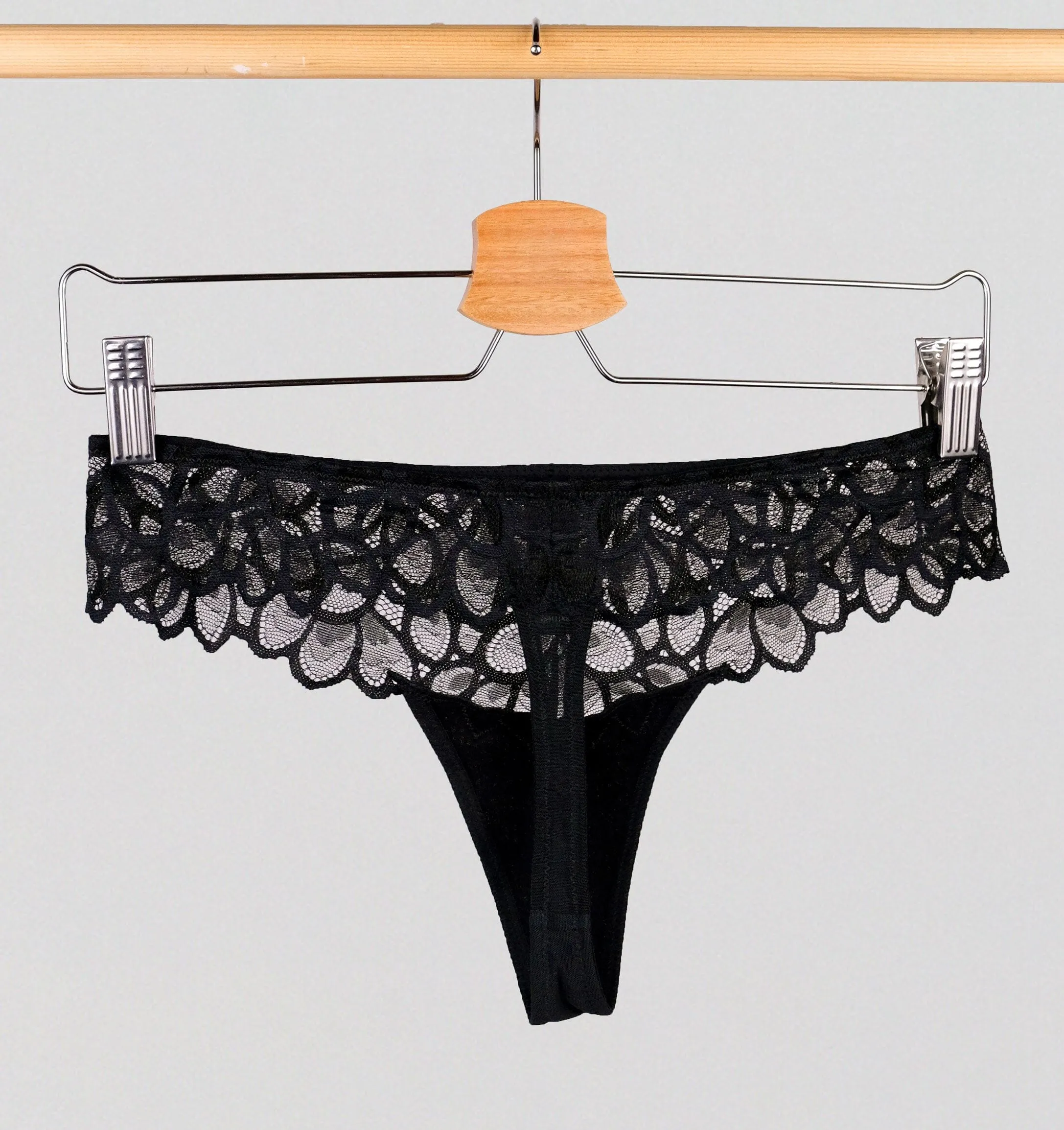 Abstract petal lace thong [Black]