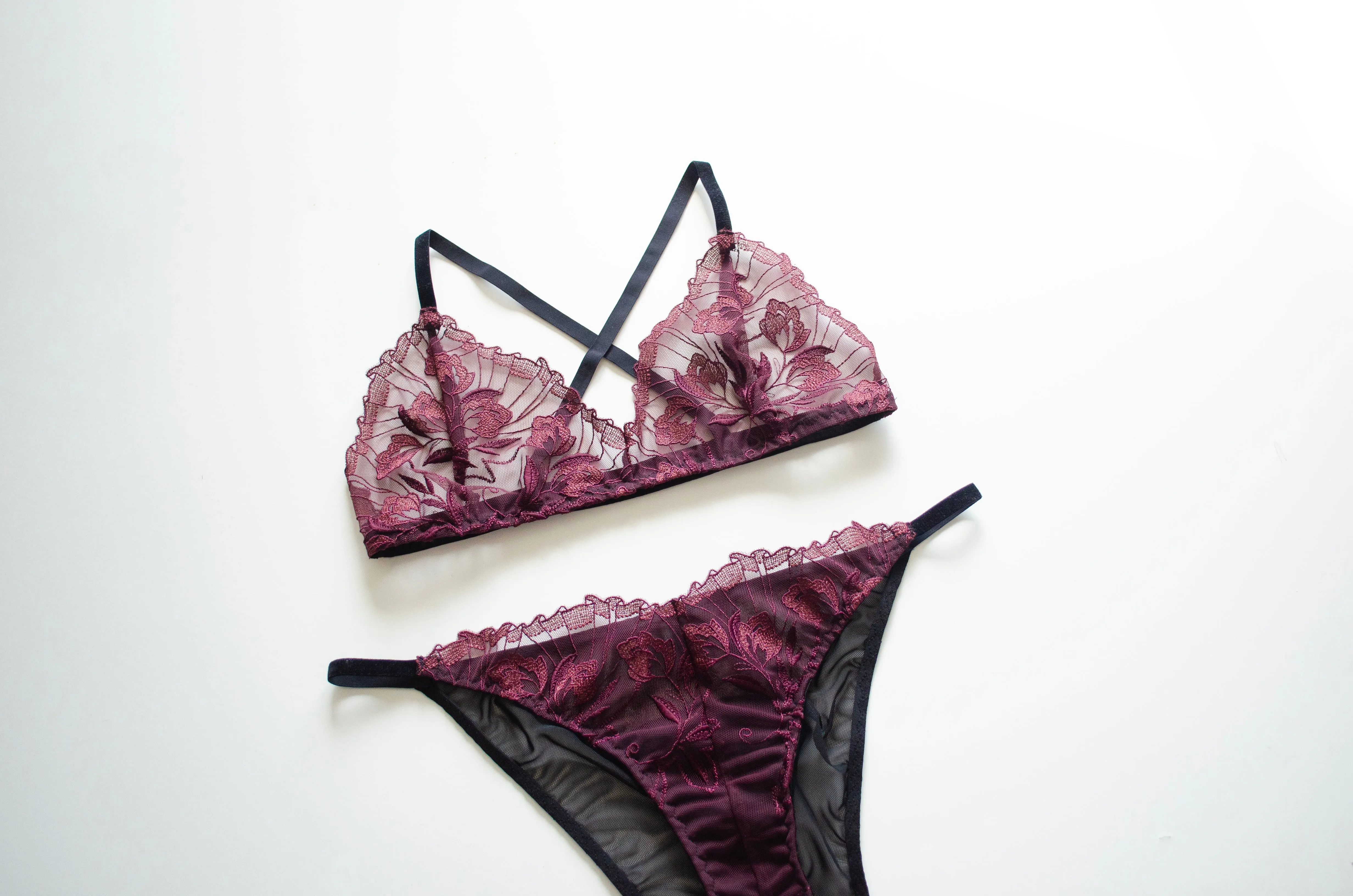 Blackberry Lace Set