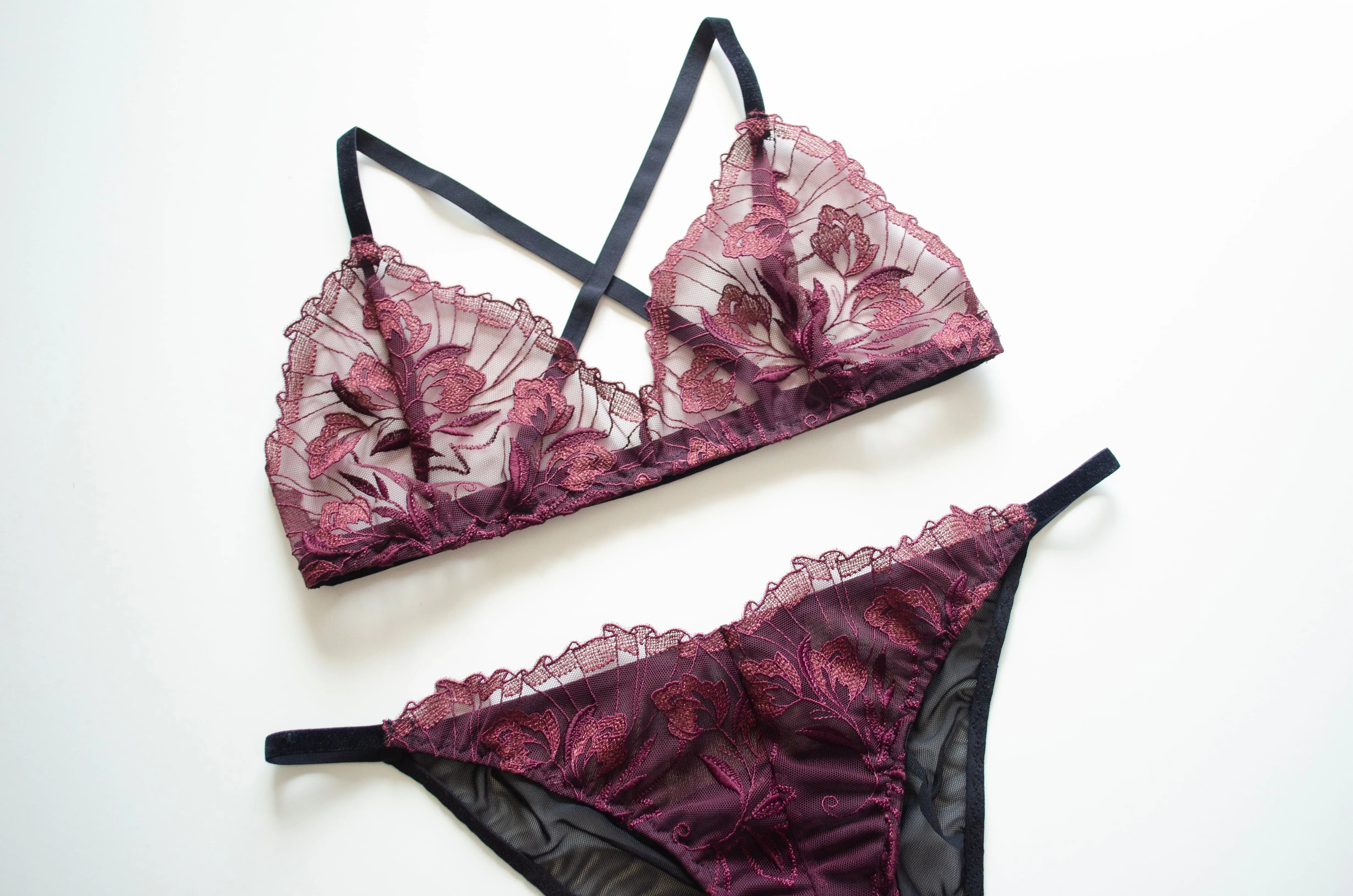 Blackberry Lace Set