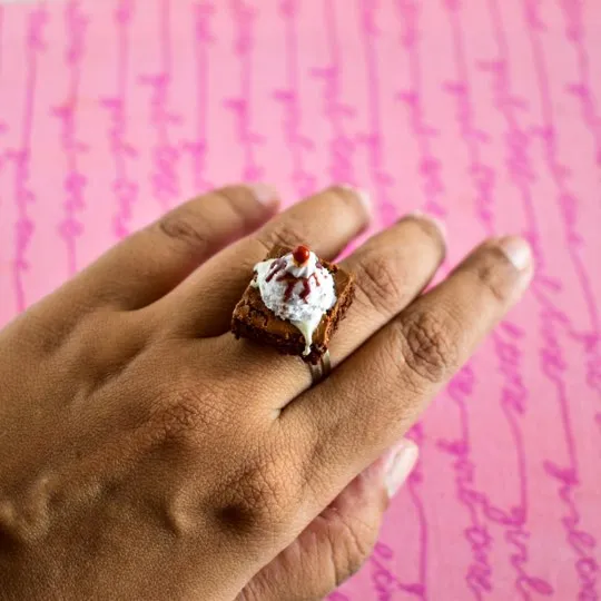 Chocolate Brownie With Icecream Quirky Finger Ring