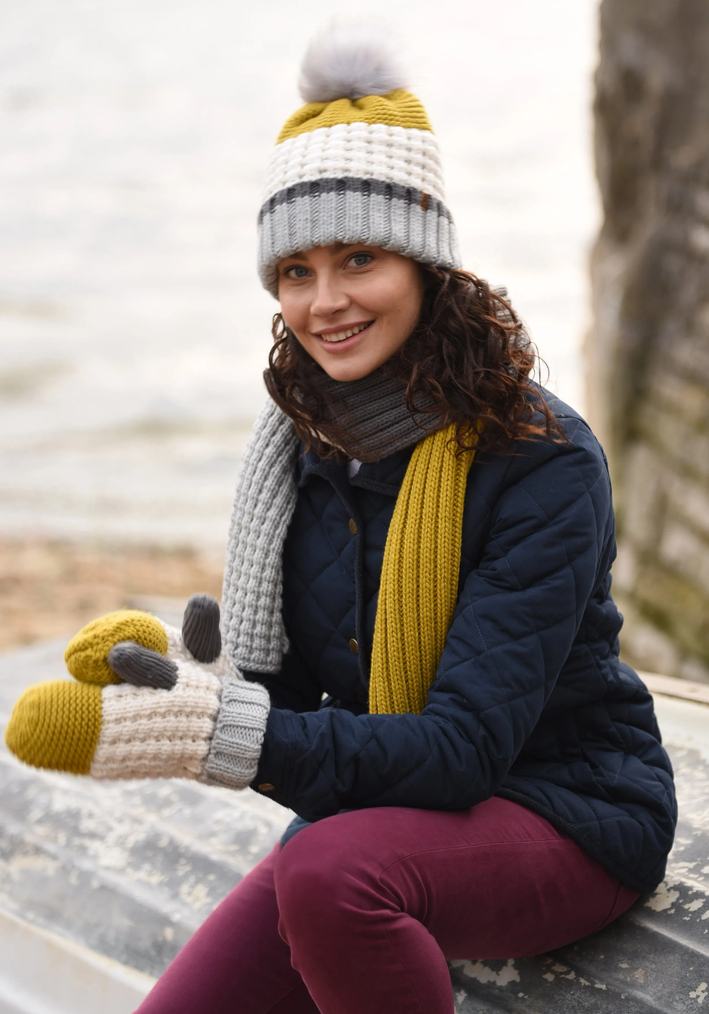 Colour Block Knit Mittens