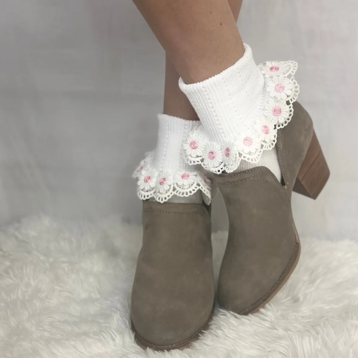 DAISY MAE  lace cuff socks - white pink