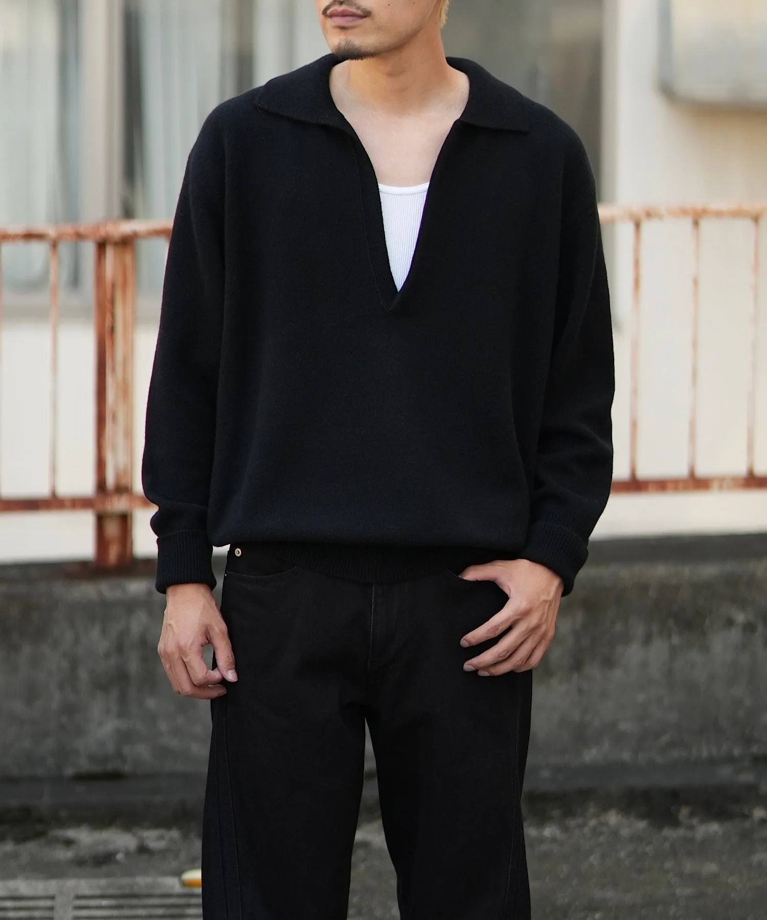 EXTRA FINE WOOL KNIT SKIPPER LS "BLACK"