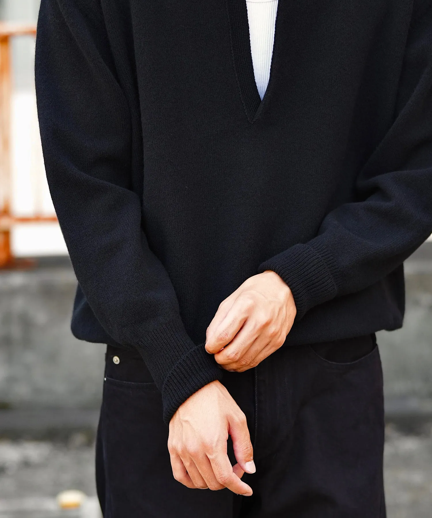 EXTRA FINE WOOL KNIT SKIPPER LS "BLACK"