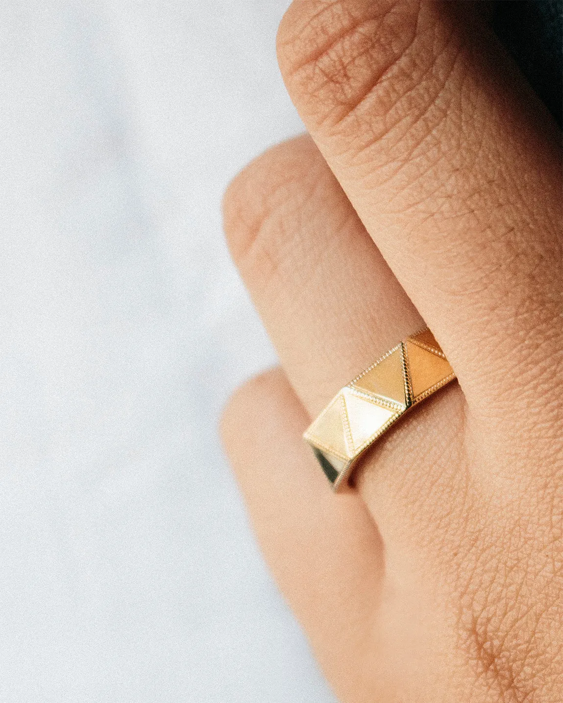 Faceted Triangle Ring