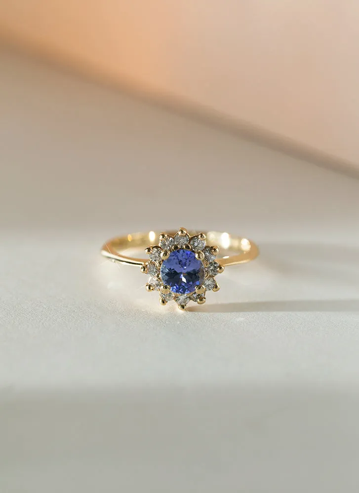 Hera entourage diamond tanzanite ring 14k gold