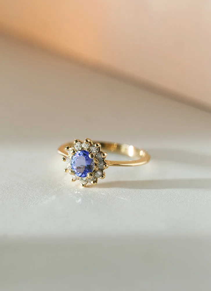 Hera entourage diamond tanzanite ring 14k gold